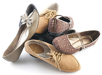 pile of shoes