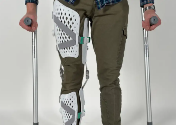Photograph of the Leg-Up by Bruno Corban courtesy of George Philp and Massey University of New Zealand.